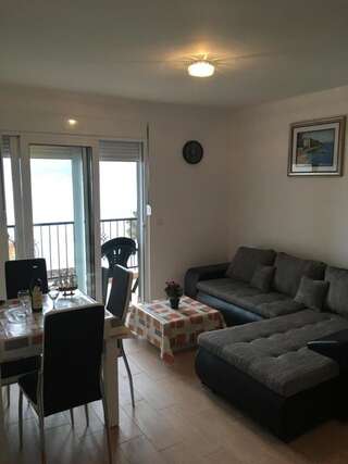 Апартаменты Apartment Svetlana Биела Апартаменты с балконом-35